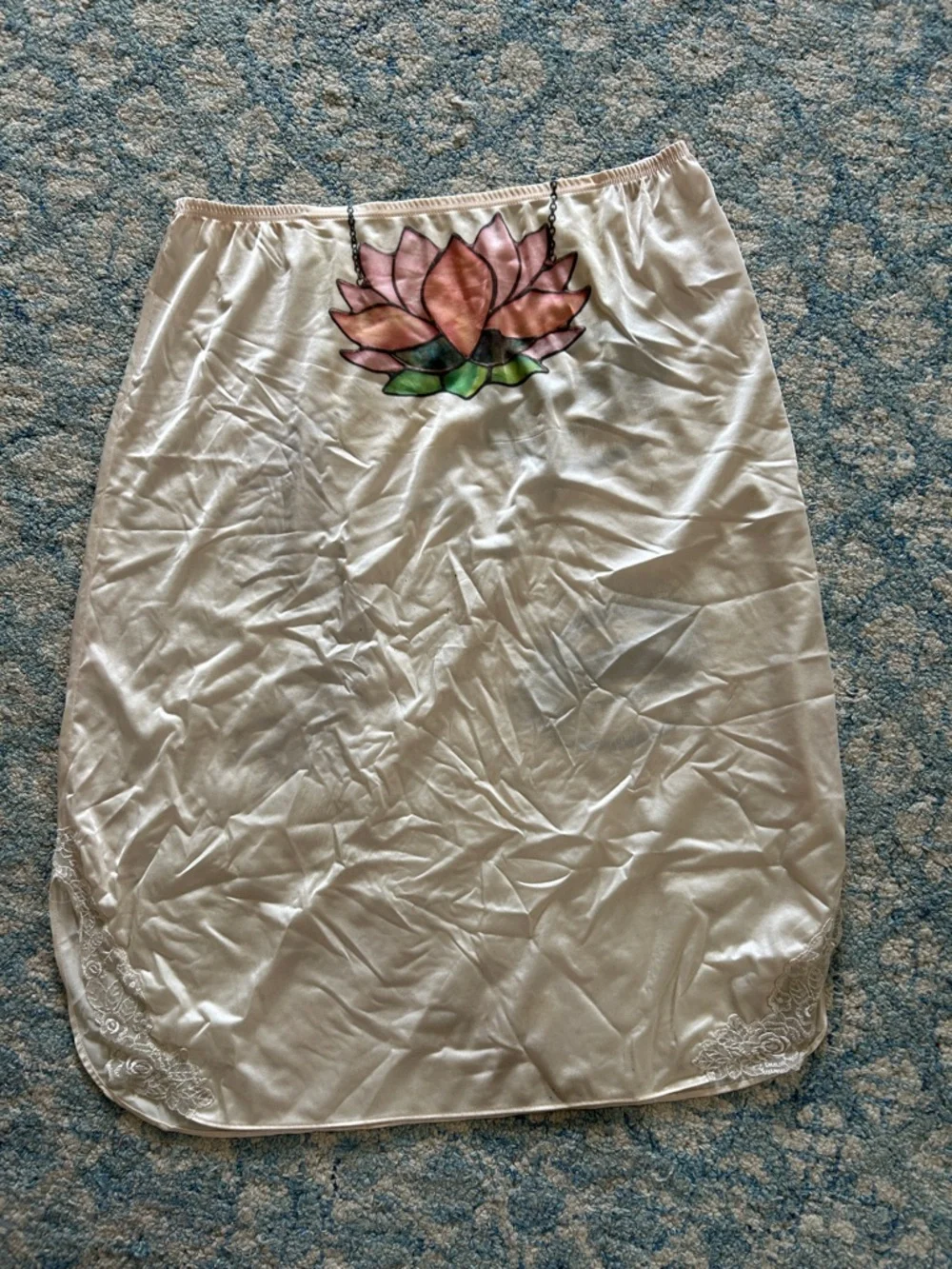 Vintage upcycled slip Graphic Lip & Centipede Print Skirt & lotus in Cream - Picture 4 of 10